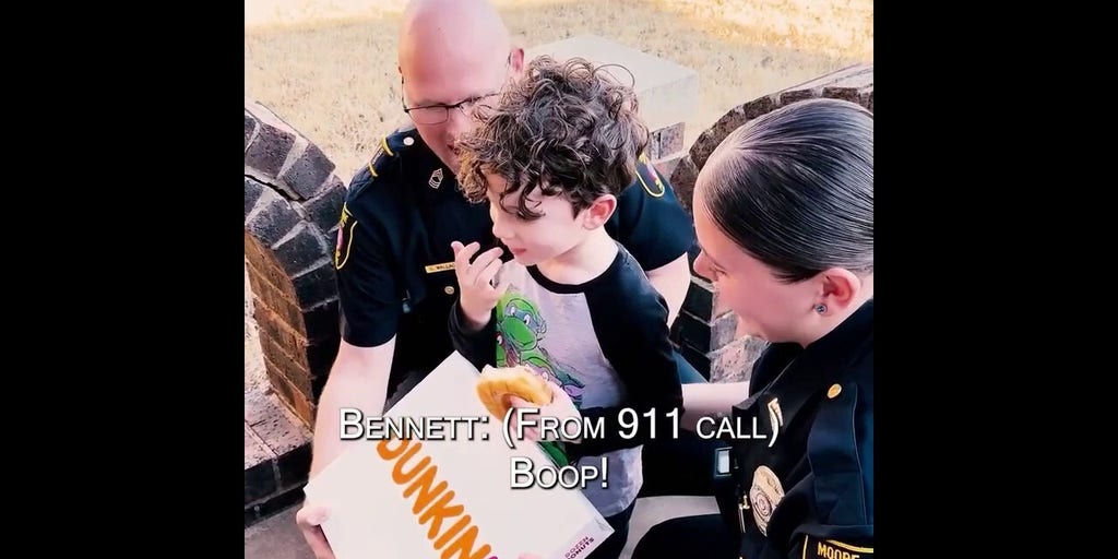 Police deliver 'emergency donuts' after toddler's 911 call