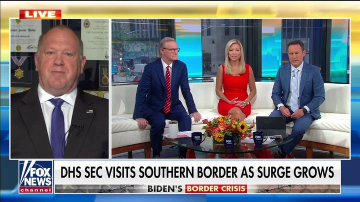 DSH Secretary visits southern border as surge grows