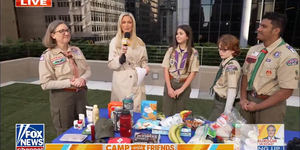 ‘Fox & Friends’ hosts learn backyard camping tips from Scouting America
