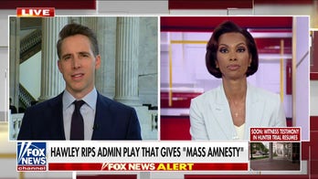 Sen. Josh Hawley calls on Biden admin to end 'mass amnesty' immigration policy