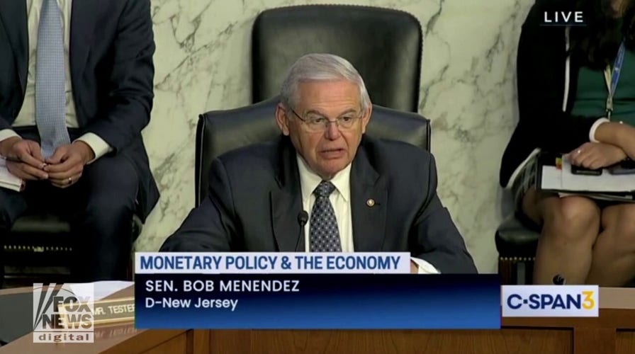 Sen. Bob Menendez asks Fed Chair why there's been no Hispanic bank presidents