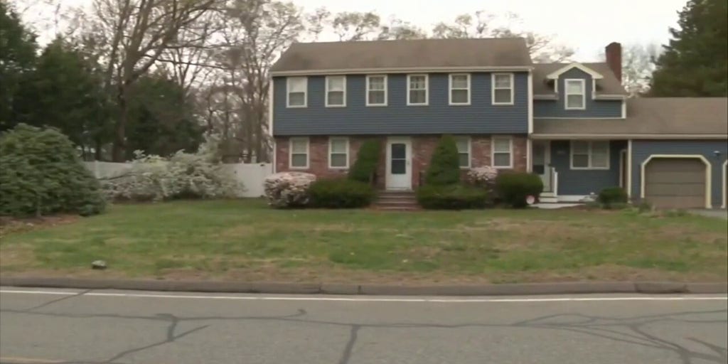 Jurors in Karen Read's trial visit scene of John O'Keefe's death