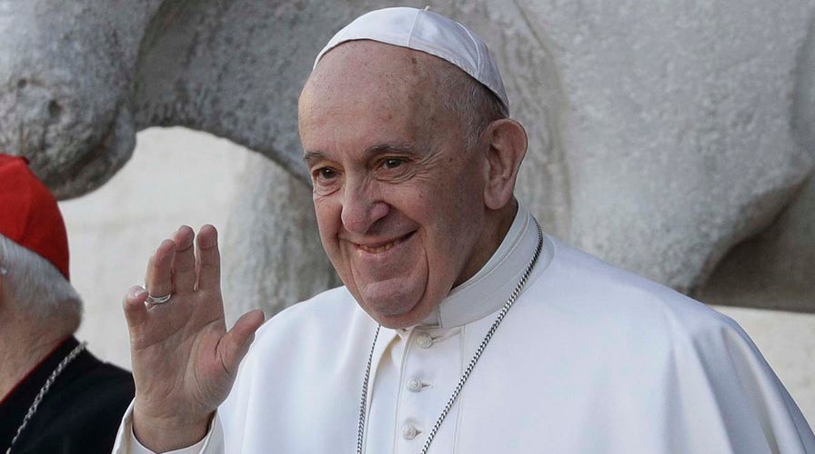 Pope Francis suggests people give up trolling for Lent