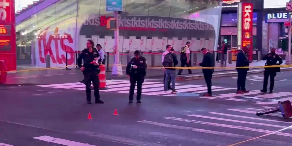 Police investigate Times Square shooting