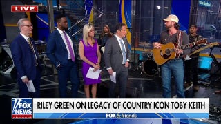 Riley Green on Toby Keith: He ‘stood his ground’ on his values - Fox News