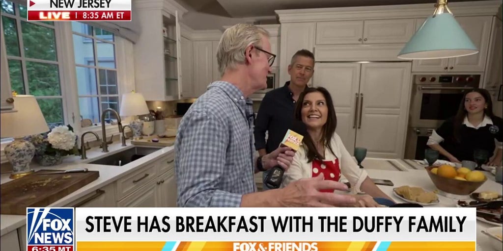 Duffy family cooks breakfast at home with 'Fox & Friends'