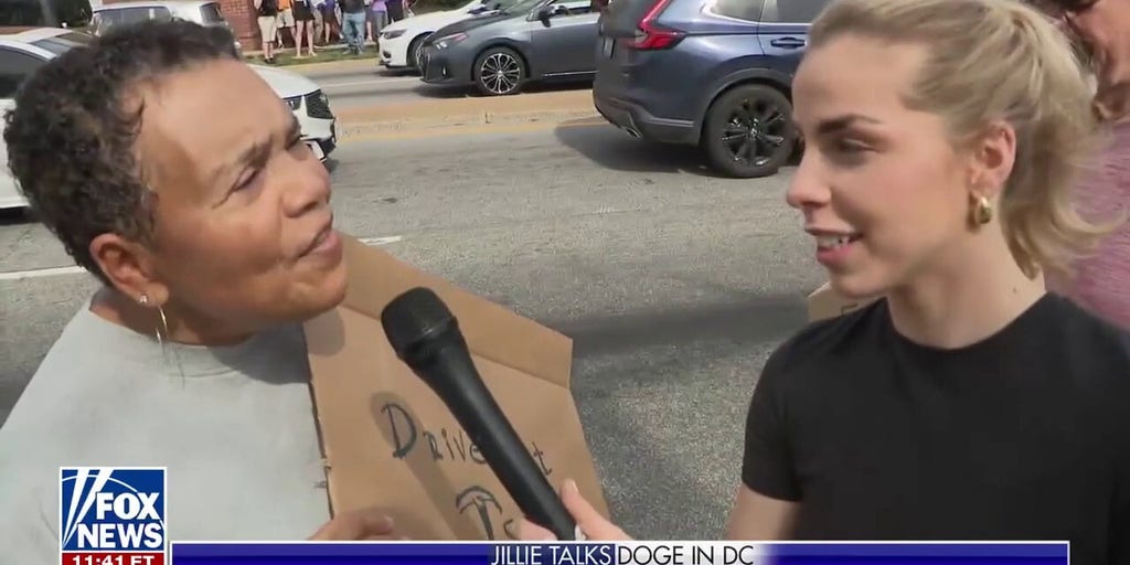 ‘Fox News @ Night’ talks to anti-Musk protesters