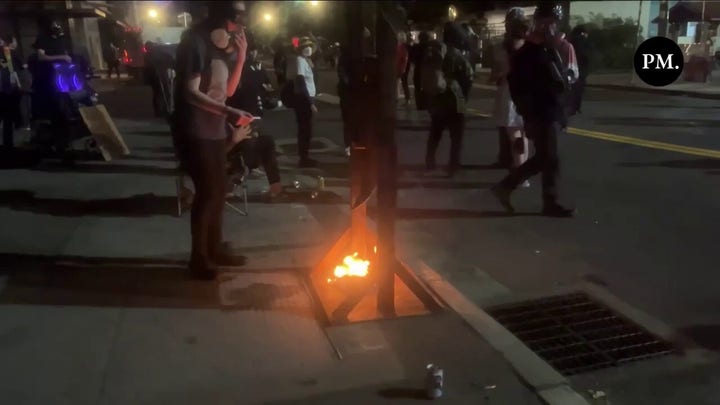 Anti-ICE protesters clash with police in Portland, Oregon