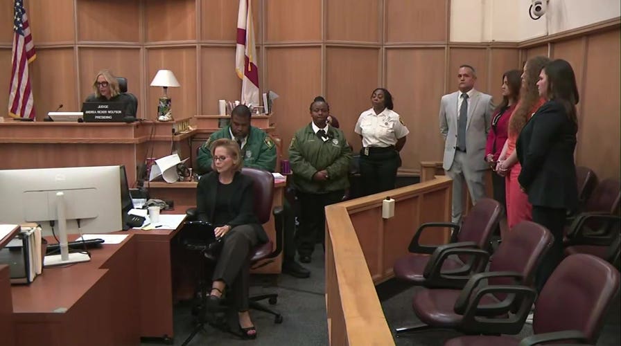 Courtney Clenney se declara culpable de homicidio involuntario por la muerte de su novio