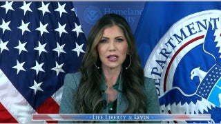 Κρίστι Νόεμ: Ο Μπάιντεν «αδυνάτισε τις ΗΠΑ εκ των έσω»