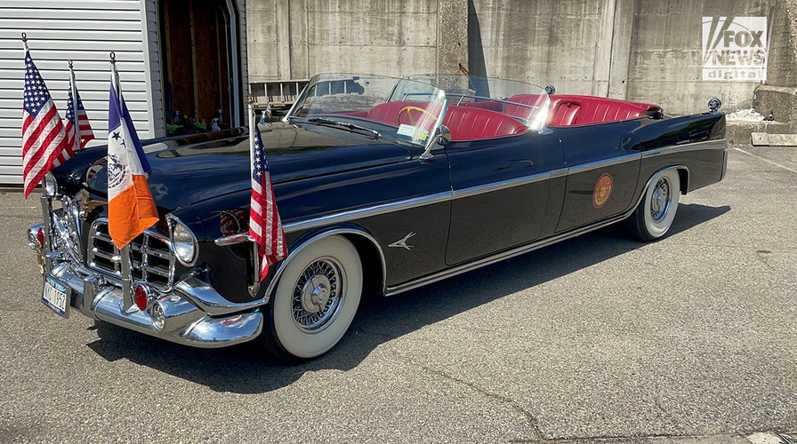 New York City's Chrysler Imperial parade car has been carrying America's heroes for 70 jare
