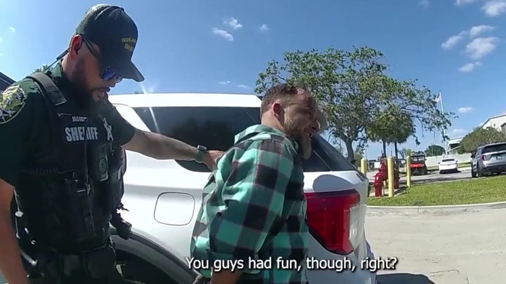 Florida man offers cops a cocktail during car chase