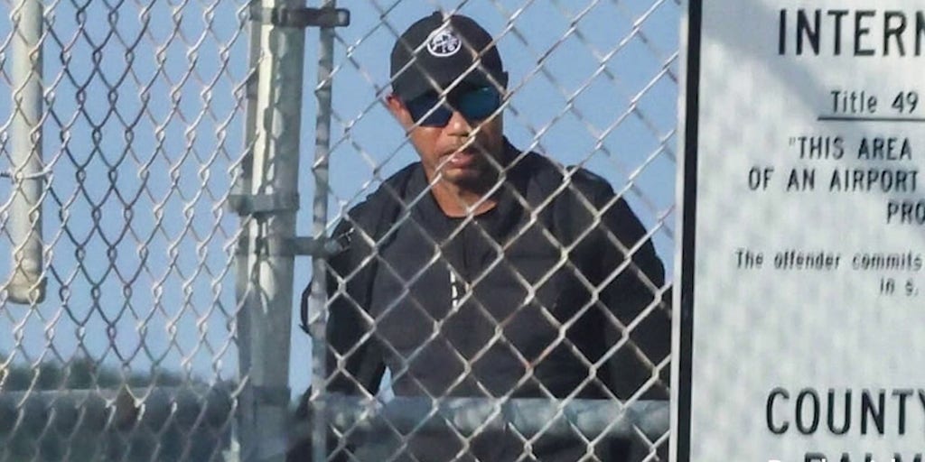 Tiger Woods returns to Florida after seeking treatment overseas