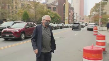 Robert De Niro arriving to court in New York City
