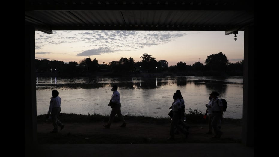 Texas rancher says 12 migrants entered his property: ‘They’re coming to our houses at night’