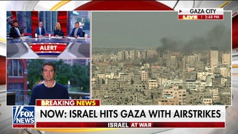 Benjamin Hall visits hospital that helped him recover from Ukraine injuries