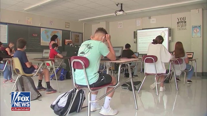 Texas school district implements four-day school week 
