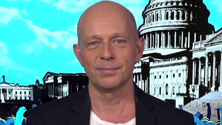 Hilton: The Establishment has 'declared all-out war' against Trump, supporters