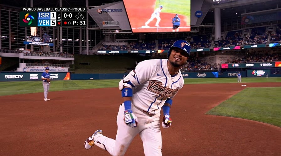 Puerto Rico's Darell Hernáiz hits WALK-OFF HOME RUN in 10th inning for win over Panama 