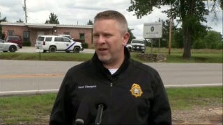 Former Arkansas police chief who escaped prison still on the run 72 hours later: officials