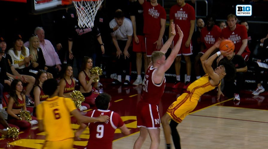 USC’s Chad Baker-Mazara finishes falling-away layup vs. Nebraska