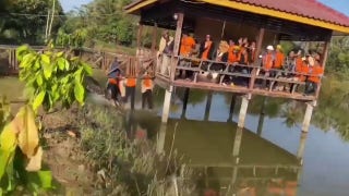 Wooden bridge collapses while tourists pose for a picture - Fox News