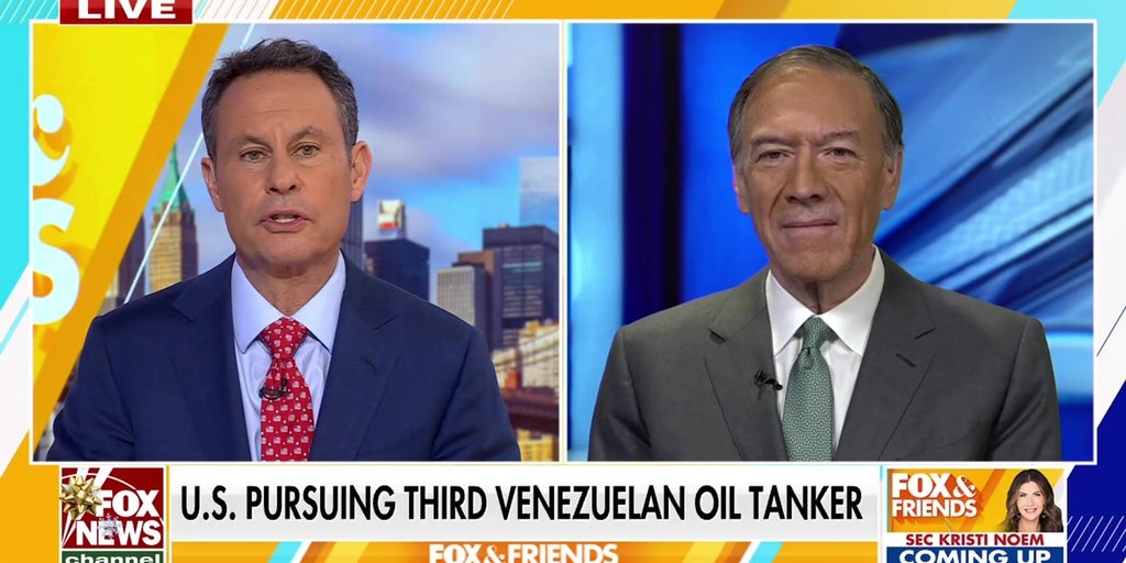 Mike Pompeo praises US pursuit of alleged Venezuelan oil tankers as the ‘right course of action’