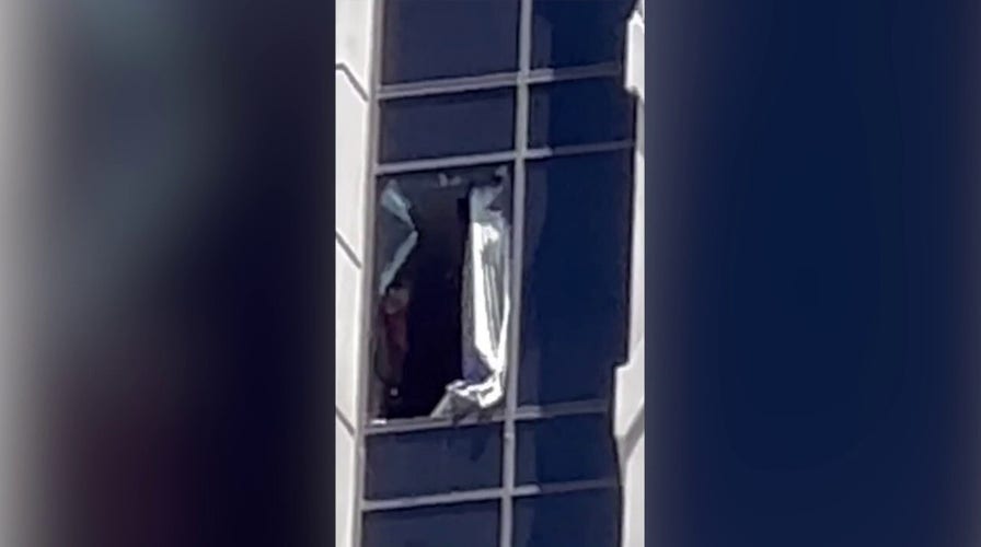 Man throws objects from Caesars Palace hotel room in Las Vegas