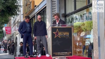 Jeremy Allen White jokes Zac Efron needs to be reminded he's a movie star