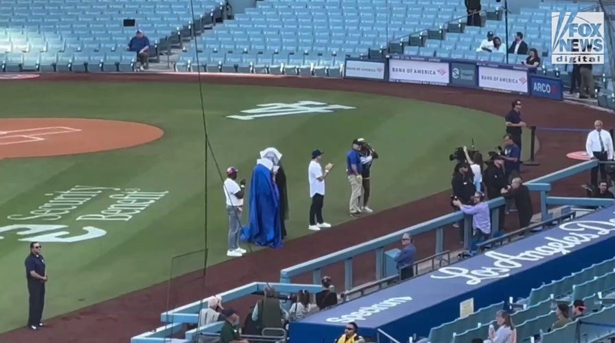 Sisters of Perpetual Indulgence honored in pregame Pride Night ceremony at Dodger Stadium