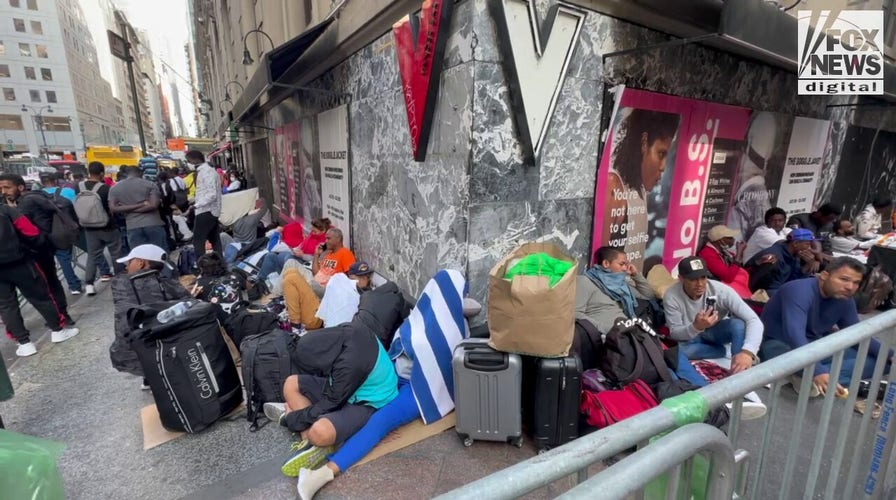 Asylum Seekers Sleep On New York City Sidewalk With Manhattan's ...