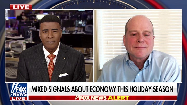 Holiday spending a 'tale of two holidays' amid mixed signals on economy