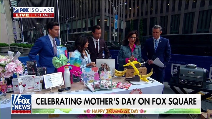'Fox & Friends Weekend' celebrates Mother's Day on Fox Square