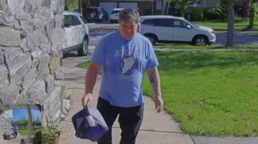 Principal plays Santa Claus by delivering gifts to teachers during coronavirus pandemic