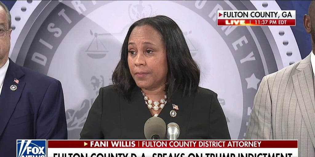 Fulton County DA Gives Statement On Indictment Against Trump, 18 Others ...