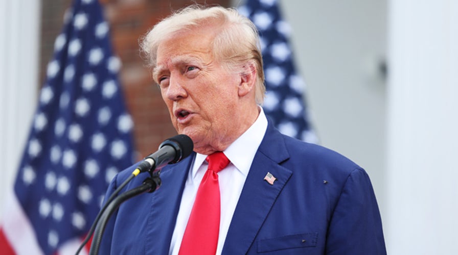  President Trump holds quality    league  aft  US forces seizure  Venezuelan person  Nicolás Maduro