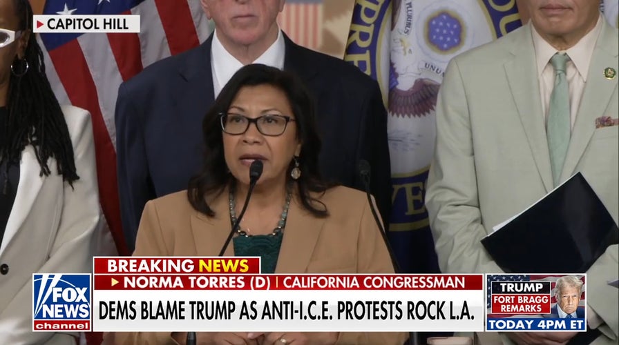 Democrats go after Trump, call for ICE agents to remove masks 