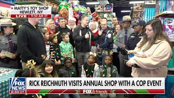 New York toy store hosts ‘Shop with a Cop’ shoppers