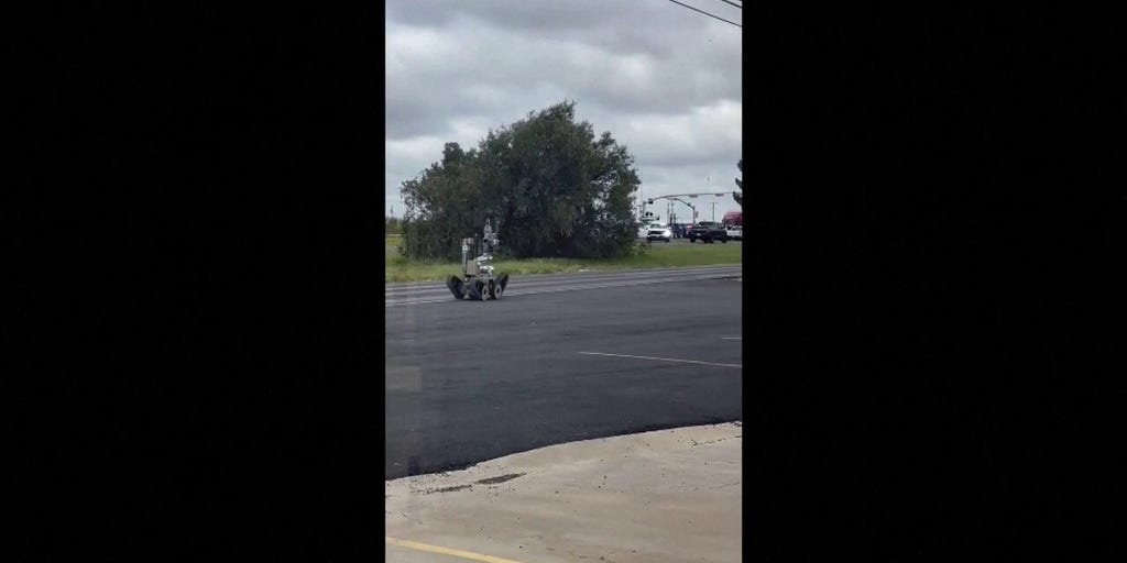 Police in Midland, Texas deploy robot in response to active shooting