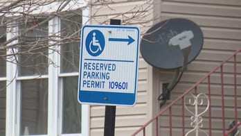 Man with disabilities shot, critically wounded while waiting for bus in Chicago