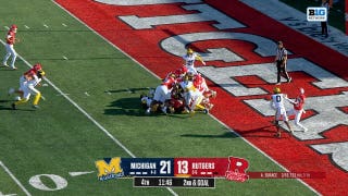 Rutgers' Clay Thevenin Rushes Up the Middle for 1-yard TD, Followed By 2-Point Conversion To Tie Game vs Michigan