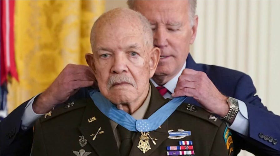 Vietnam War veteran receives medal of honor.