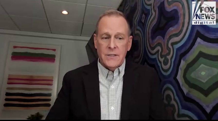 Dave Coulier urges Americans not to disregard  informing  signs of cancer