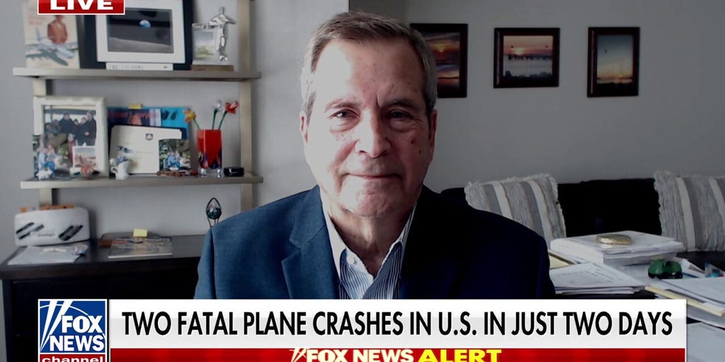 Former pilot breaks down possible causes of Philadelphia plane crash