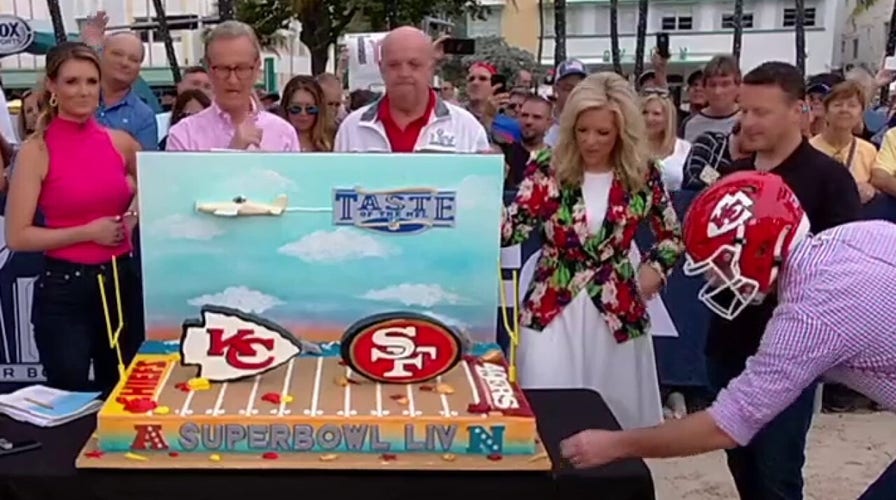 ‘Cake Boss’ unveils giant cake for Super Bowl LIV 