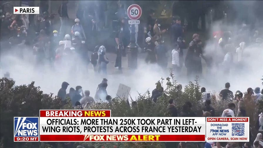 France faces 'civil war' fears after quarter-million join unrest