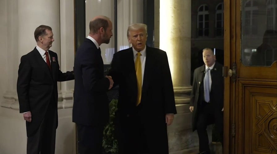 Trump y el Príncipe William se reúnen en París