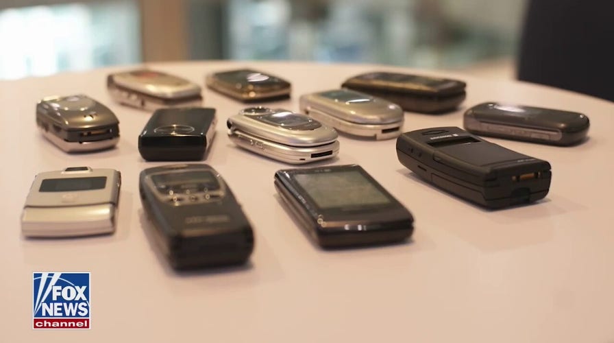 Some Americans consider return to flip phones