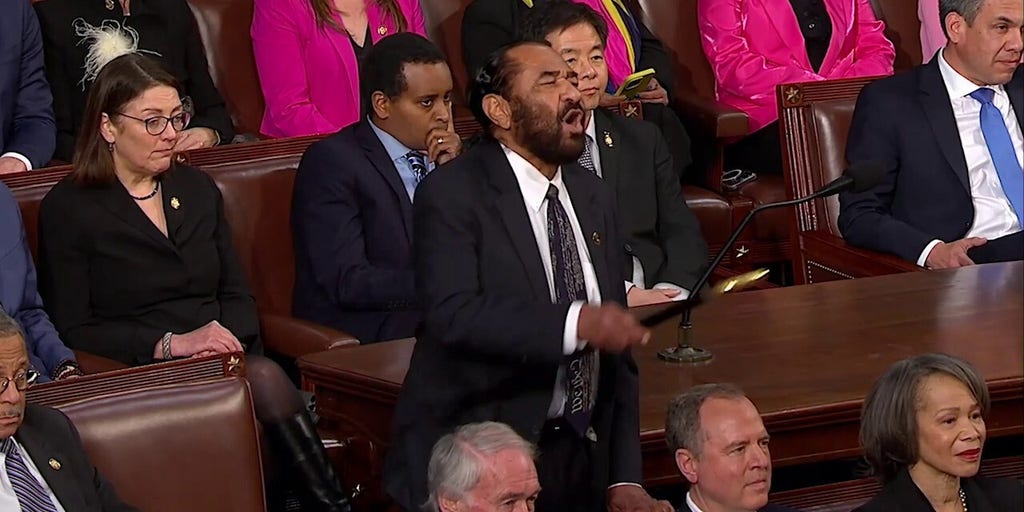 Rep. Al Green removed after disrupting Trump’s speech at the US Capitol