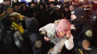 Anti-Israel protest in NYC devolves into violence and mayhem - Fox News